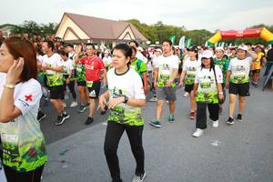 BIB: 
                            <button type="button" onclick="openModal(3530858)" class="btn btn-primary btn-sm float-right btn-popup" data-toggle="modal" data-target=".modal-high-quality">
                        <i class="fas fa-shopping-cart"></i> Add to Cart
                    </button>
                                            <button type="button" onclick="isThisMe(3530858, true)" class="btn btn-success btn-sm float-right btn-popup btn-isme hidden" data-toggle="tooltip" data-placement="bottom" title="นี่คือรูปของคุณใช่ไหม คลิกที่นี่เพื่อเอาเข้าอัลบั้ม">
                        <i class="fas fa-plus"></i> Add to album
                    </button>
                    <button type="button" onclick="isThisMe(3530858, false)" class="btn btn-warning btn-sm float-right btn-popup btn-isnotme hidden">
                        <i class="fas fa-ban"></i> Remove from album
                    </button>